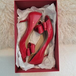 Valentino Garavani Red Patent Leather Couture Bow Peep Toe Pumps size 39 / 9 US
